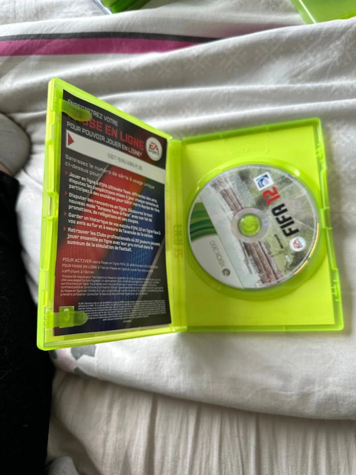 Jeu Xbox 360 FIFA 12 - photo numéro 3