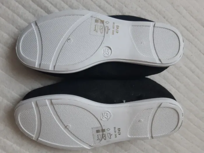 Chaussons de gymnastique 25 - photo numéro 4