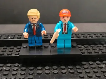 figurines type Lego Donald Trump