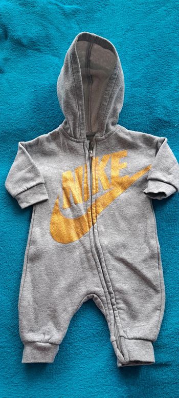 Combinaison Nike 3 mois