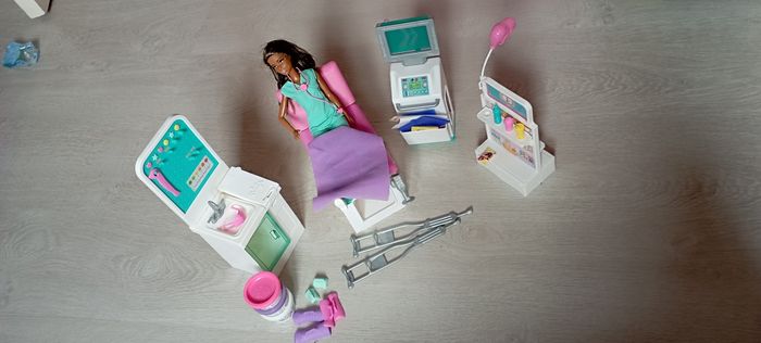 Barbie médecin - photo numéro 2