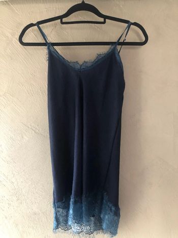 Débardeur dentelle bleu marine taille 36