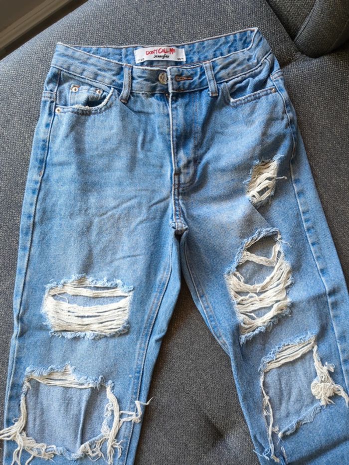 Jean large troué don't call me Jennyfer taille 30fr - photo numéro 2