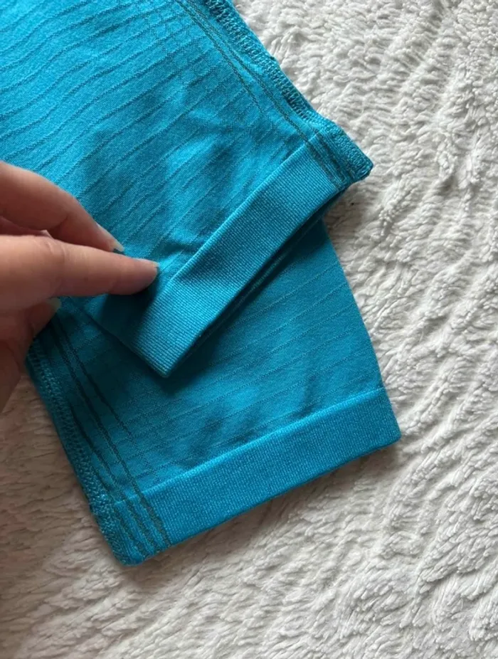 Ensemble Gymshark Apex Seamless Femme Bleu – Brassière L + Legging M – Comme Neuf – Valeur 102€ - photo numéro 10