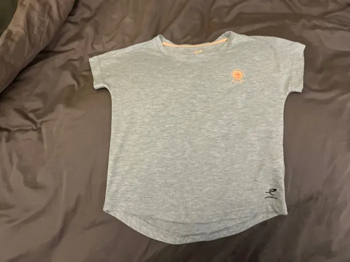Tee shirt