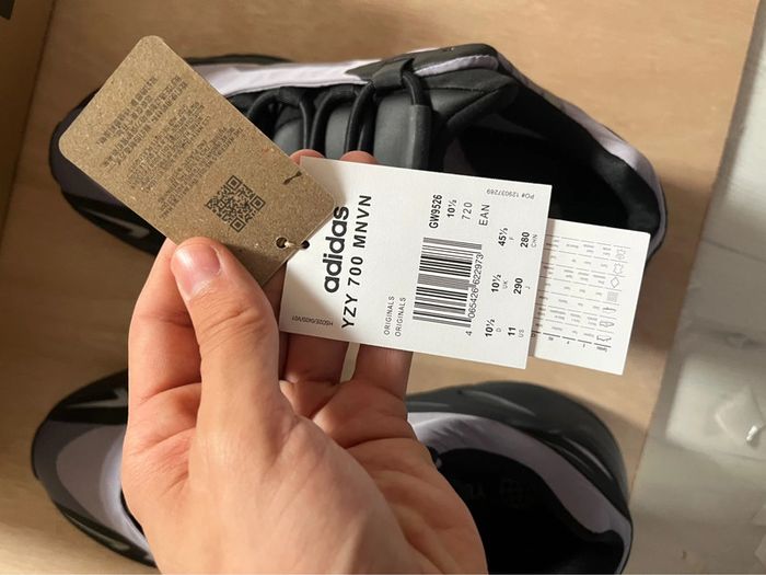 Yeezy Boost 700 Mnvn 45,5 - photo numéro 5