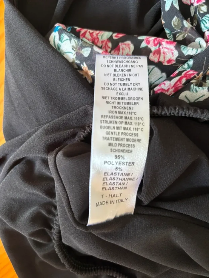 Blouse fleurie col rond à nouer - photo numéro 9