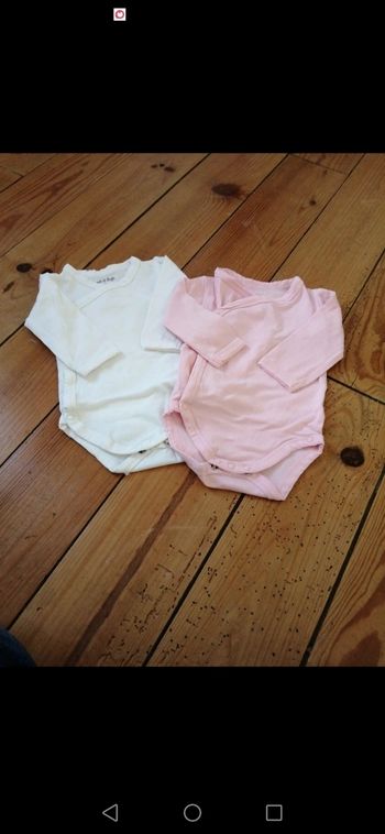 Lot 2 bodies naissance