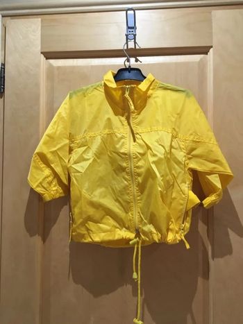 Imperméable jaune p’tit pou