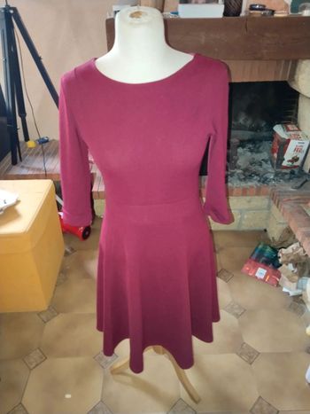 Jolie robe évasé bordeaux