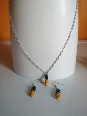 🌸Ensemble collier et boucles Ananas Neufs🌸