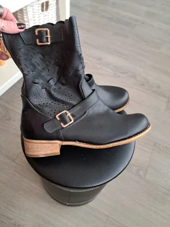 Bottines noires originales