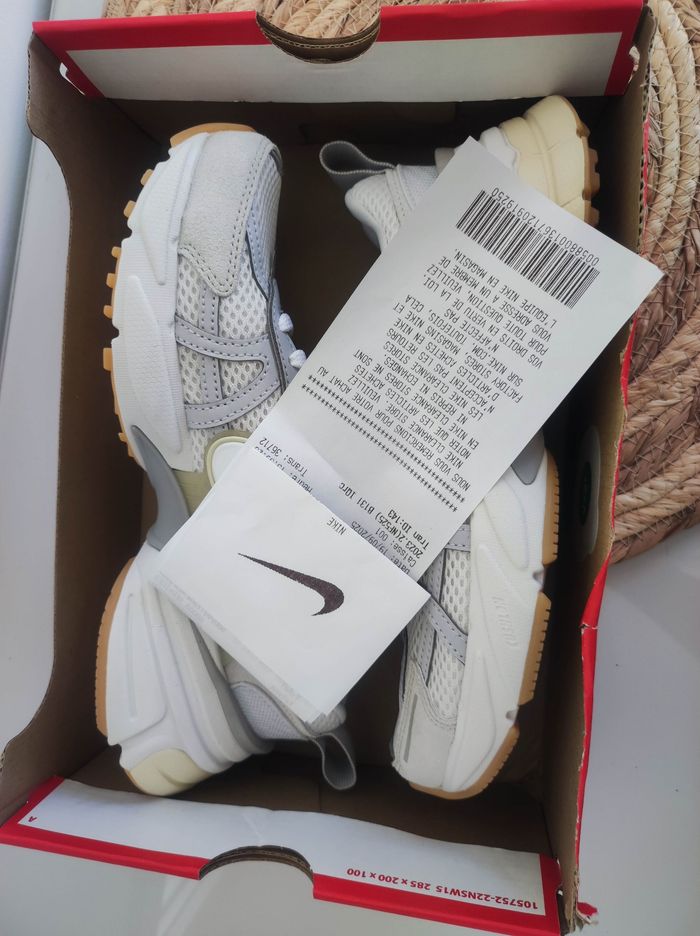 Baskets Nike V2K run - photo numéro 10
