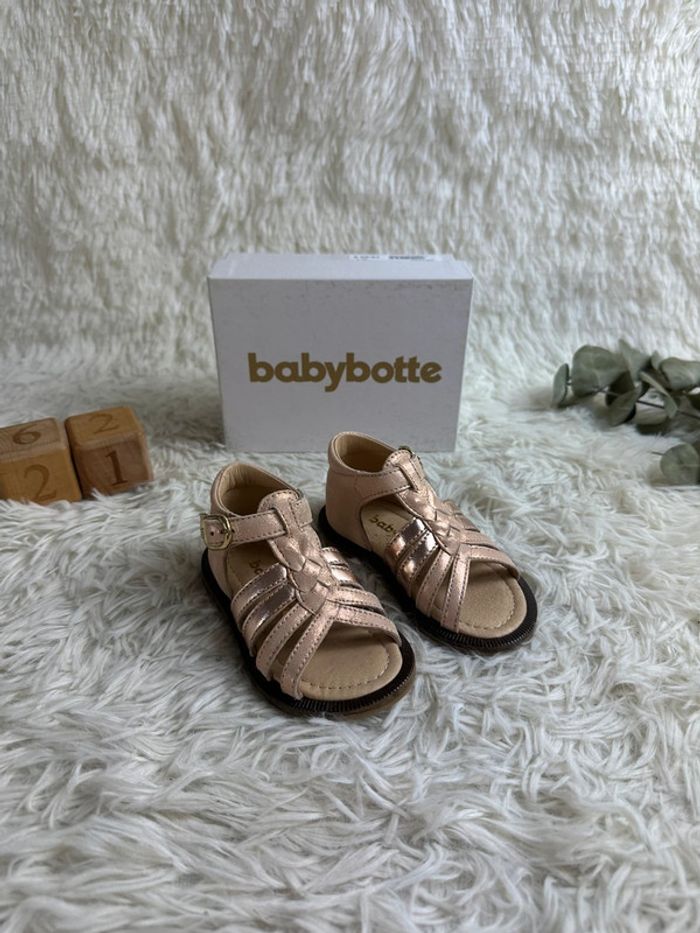 Paire de sandales Babybotte taille 21