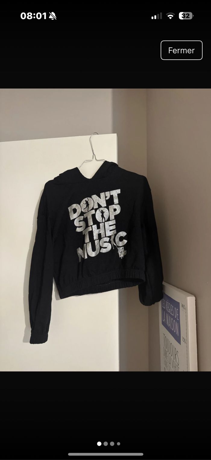 Sweat à capuche coupe courte Just dance thé Music gemo taille 14