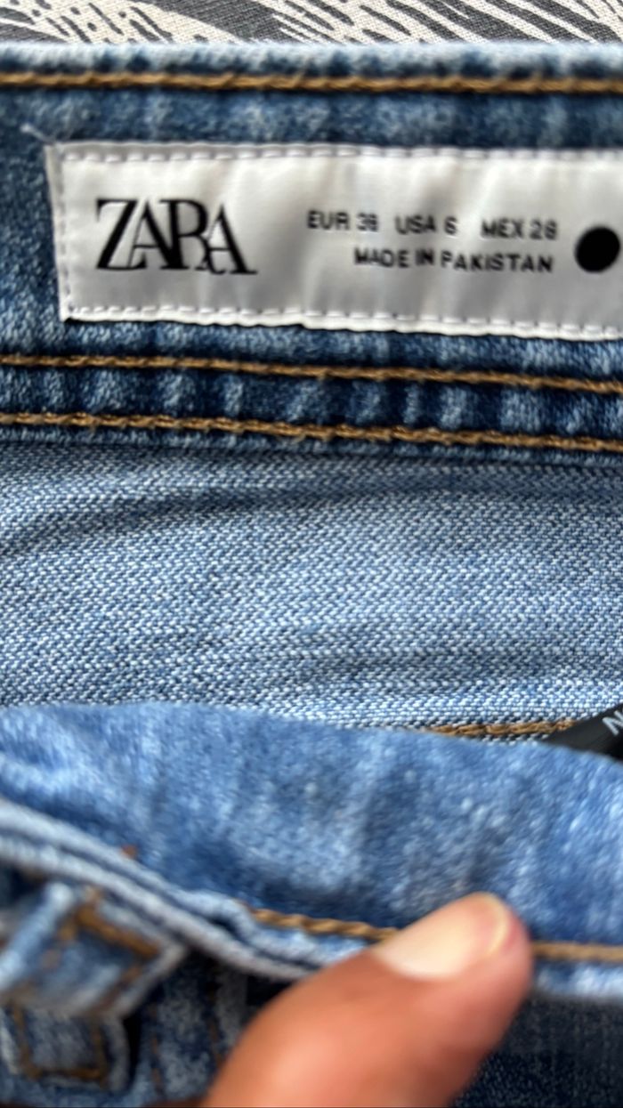 Jeans ZARA Taille 38 - photo numéro 3