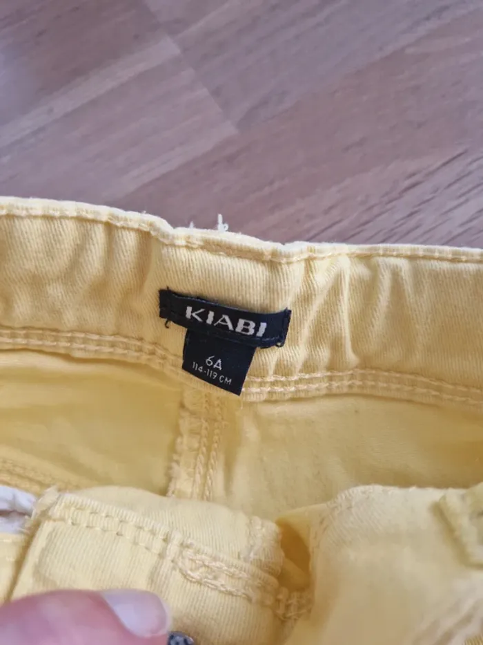 Pantalon/Jean jaune Kiabi 6ans - photo numéro 4