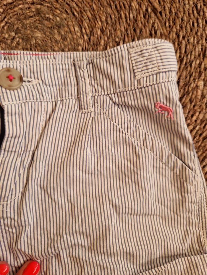 Joli short C&A taille 9 ans - photo numéro 3