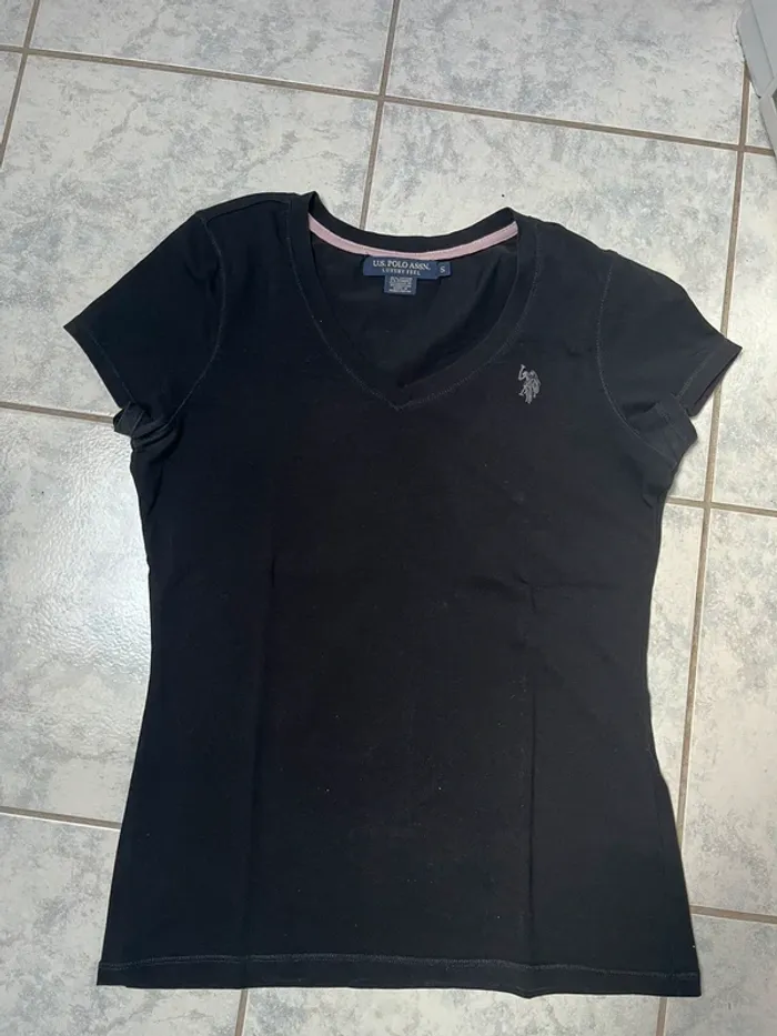 tee shirt col V U.S Polo ASSN luxery feel - photo numéro 3