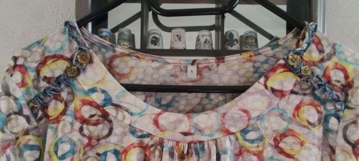 Blouse à motifs - photo numéro 3