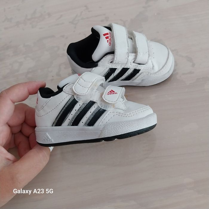 Ensemble  Addidas garçon 3/6 mois  + basket T18 - photo numéro 4