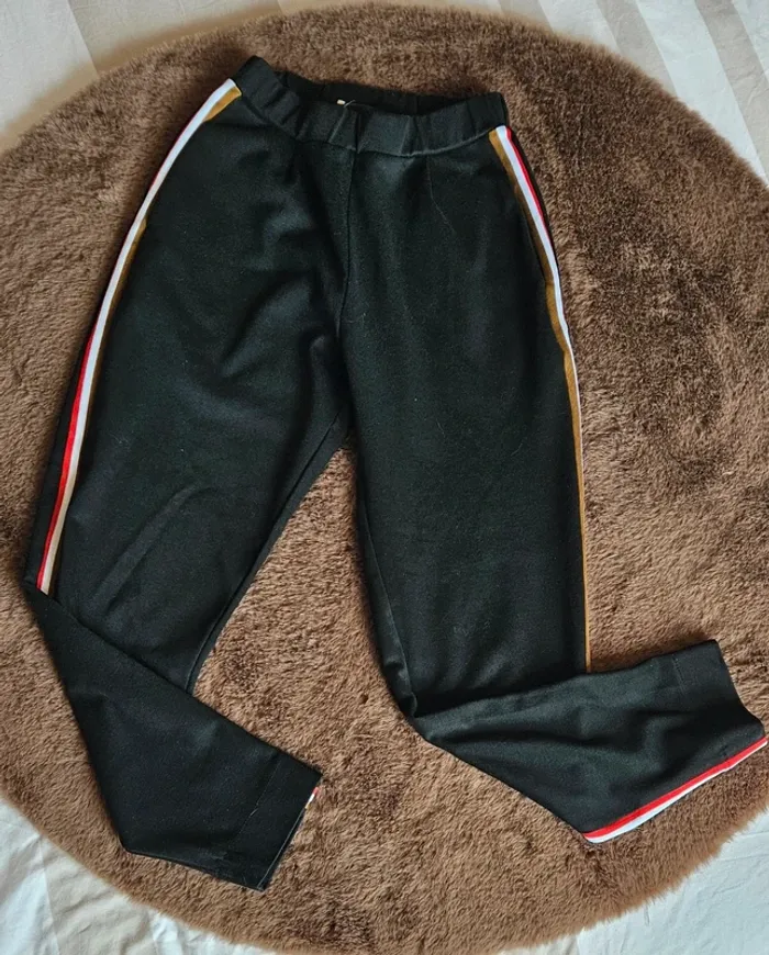 Superbe pantalon habillé Pull&Bear, taille XS. Coupe ajustée, - photo numéro 2
