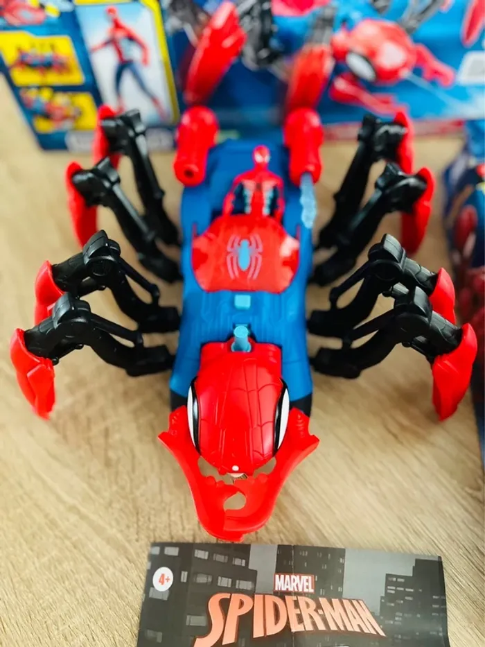 Jouets Spider man et Venum - photo numéro 5