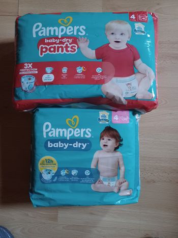 Lot 2 pack couches pampers T4