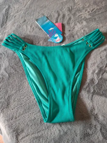 Ɓas de maillot de bain 👙