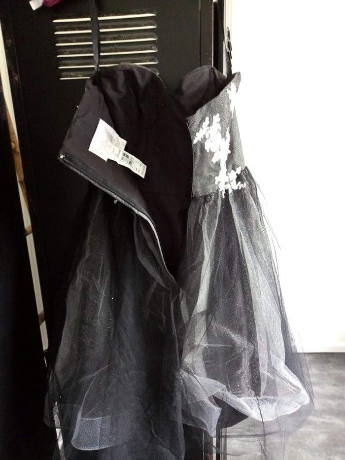 Robe de soirée, couleur noir, Disney, Taille 36 - photo numéro 9