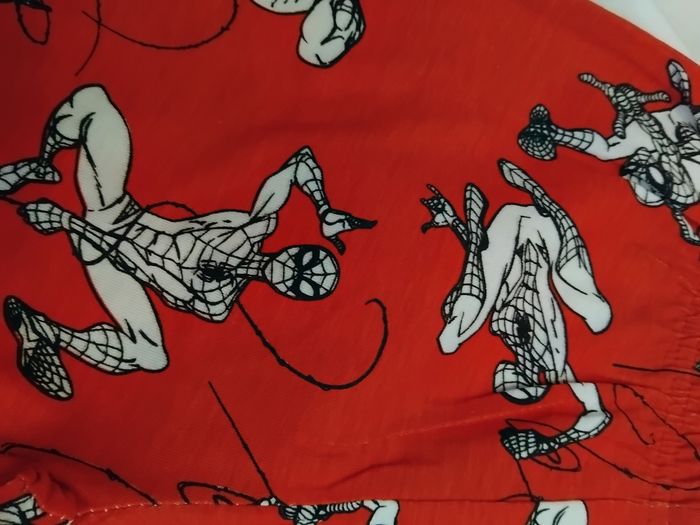 Pyjama deux pièces Spiderman, neuf avec étiquettes - photo numéro 2