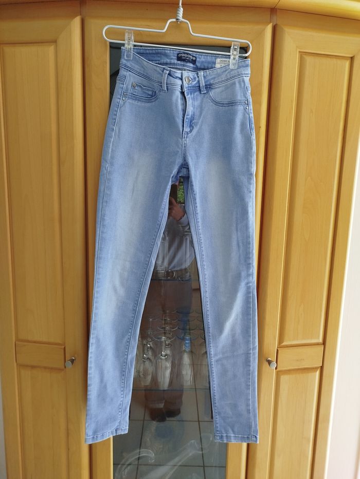 Jean skinny bleu clair taille XS Bonobo. - photo numéro 4