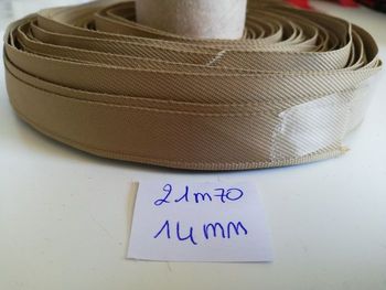 21m70 de ruban beige pour loisirs créatifs