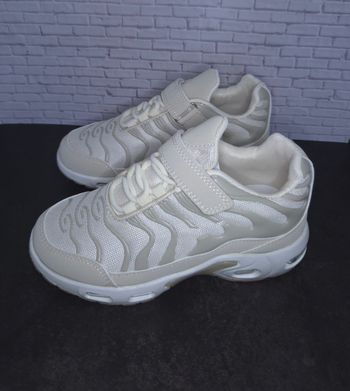 Baskets beige à scratch enfants mixtes tendances - Taille 33 - NEUVES 🌟