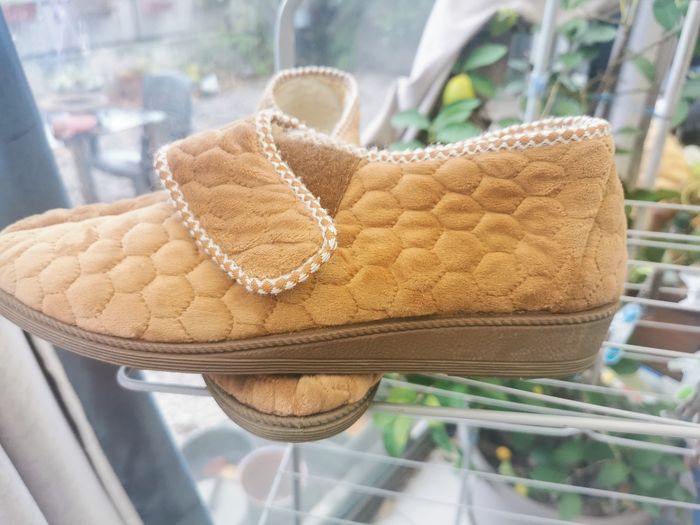 Pantoufles Damart Thermolactyl p 41 juste essayées - photo numéro 5