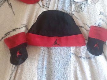 Bonnet + chaussette 0/6 mois