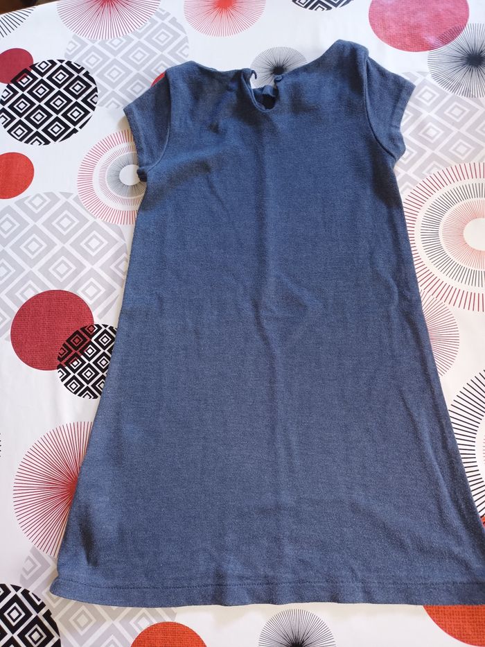 Robe taille 5 ans - photo numéro 3