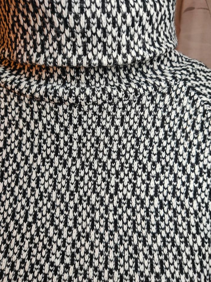 Veste tweed noir et blanc, dos orné de nœuds, une allure sophistiquée et originale - photo numéro 4