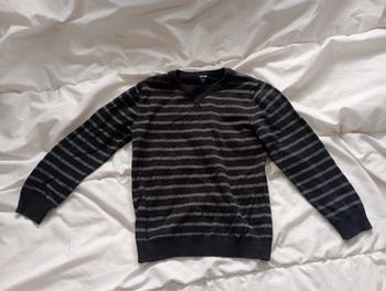 Pull rayé gris/noir Kiabi 6 ans 2€