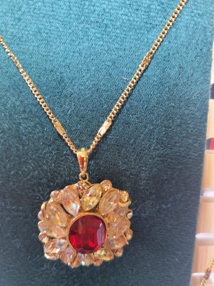 Collier upcyclé avec magnifique bouton - photo numéro 3