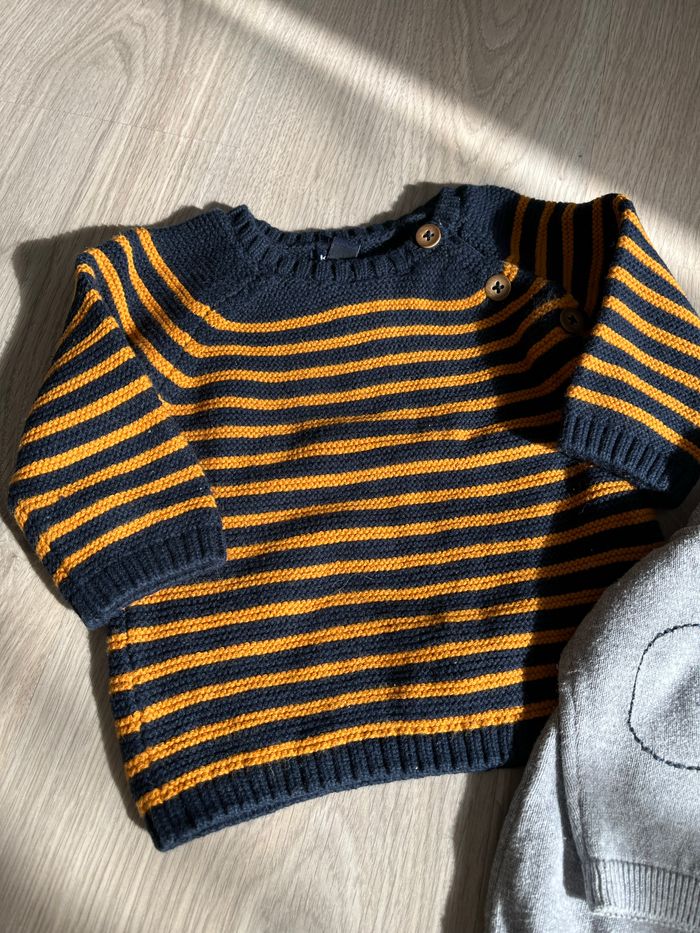 Lot 2 pulls 6 mois - photo numéro 3