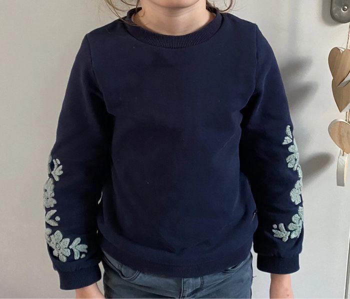 Pull bleu avec broderies Carrément Beau - taille 6 ans - photo numéro 2