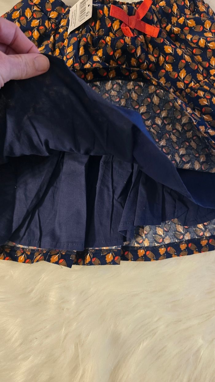 Neuve (non portée) 🤩😍  🏷superbe jupe velours 10 ans fille 😍🤩🩷 - photo numéro 6