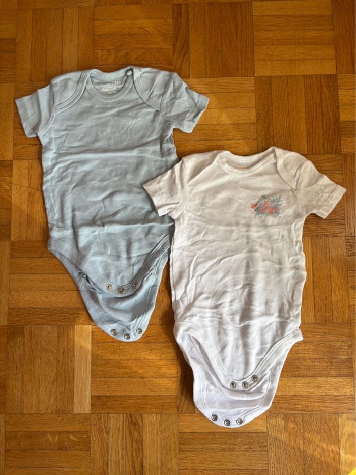 Lot de 2 bodies Lupilu 6 mois neufs