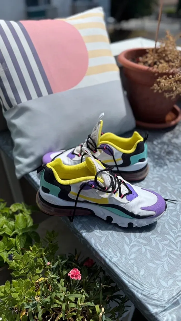 Nike Air Max 270 React BQ0103-101 – Comme neuves – 39 - photo numéro 4