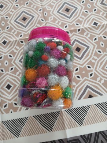 Lot petites boules de manipulation