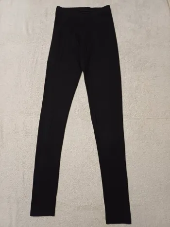 Legging noir XS Kiabi (réf perso G-P46)(familleac72)