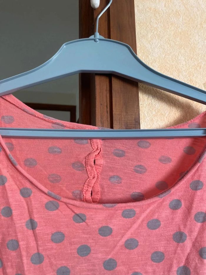 TEE shirt femme dos nue taille 38 très bon etat - photo numéro 3
