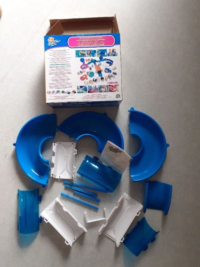 Zhu Zhu Pet LE TOBAGGAN A SPIRALES avec emballage d'origine, complet