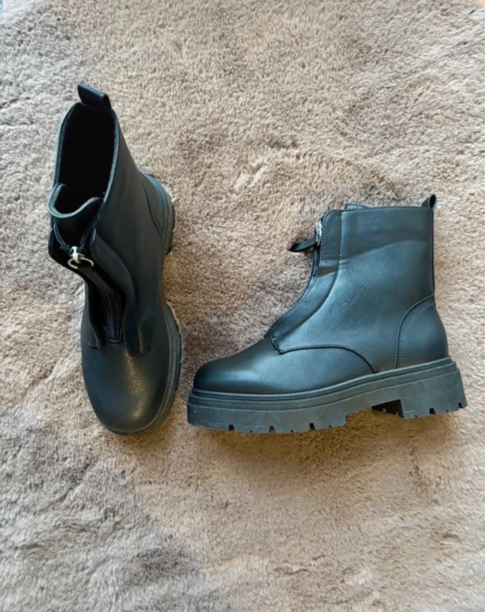 Bottines neuve similicuir noir - taille 39 boutique bohème - photo numéro 2